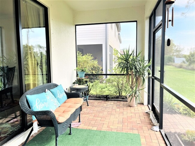 Building Photo - 9359 Foxglove Ln