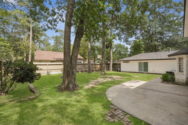 Building Photo - 553 Cane River Ln