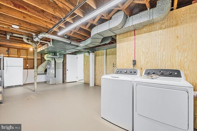 Building Photo - 9619 Singleton Dr