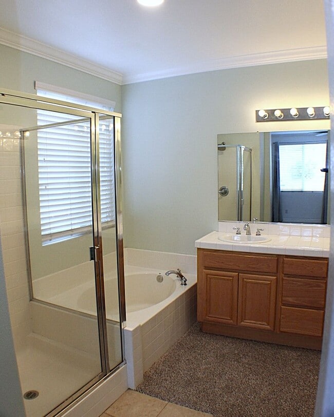 Building Photo - Single Story With Gated RV Parking!