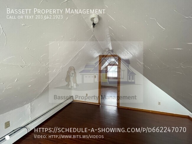 Building Photo - 617 Elm St