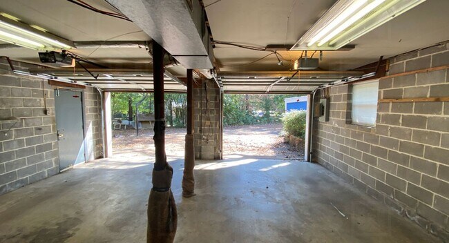Building Photo - Excellent 4 Bedroom Home in Pleasant Grove