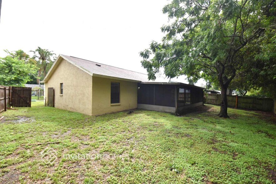 Building Photo - 6524 Seafairer Dr