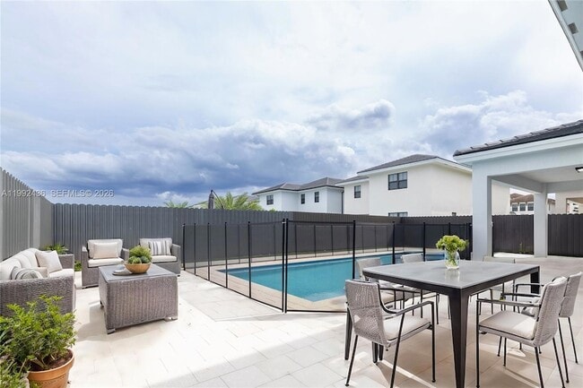 Building Photo - 1841 SW 145th Ave