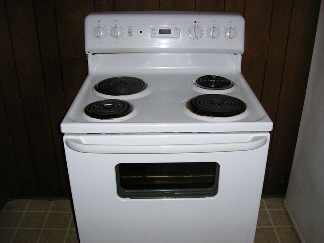 Building Photo - 1140 Crewdson Dr