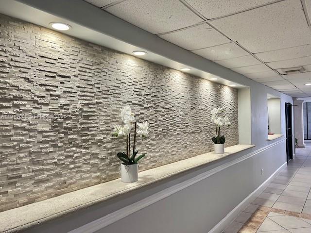 Building Photo - 2016 Bay Dr