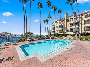 Building Photo - Huntington