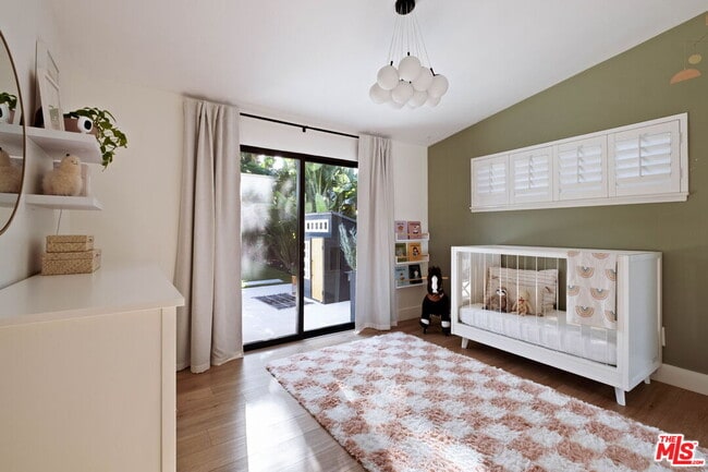 Building Photo - 4735 Degovia Ave