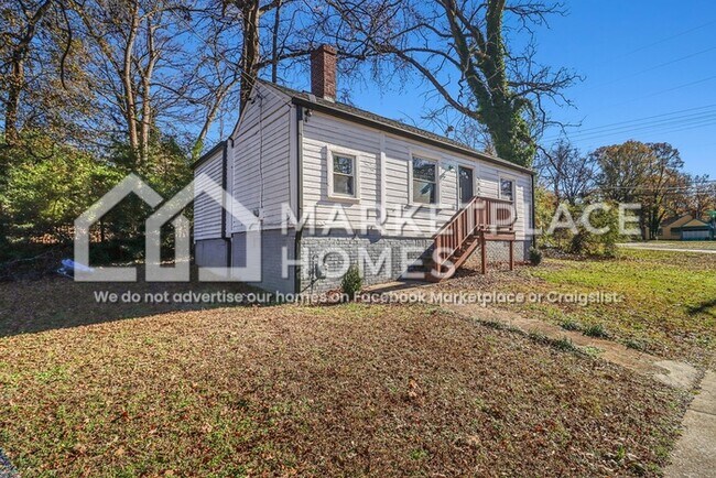 Building Photo - 2984 Semmes St