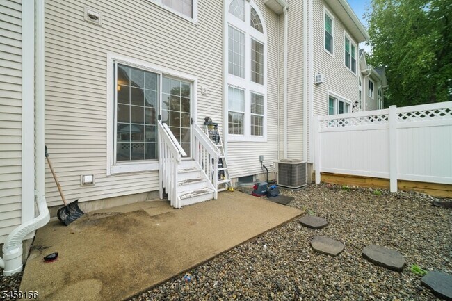 Building Photo - 4 Prescott Ct