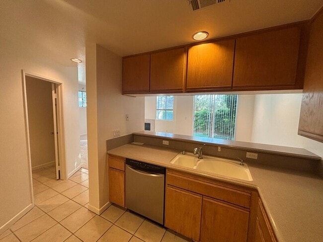 Building Photo - 525 Orange Grove Pl