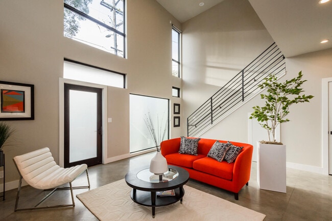 Building Photo - 668 N El Camino Real