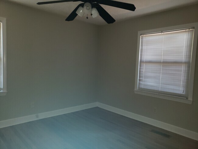 Building Photo - 520 N Fayetteville St