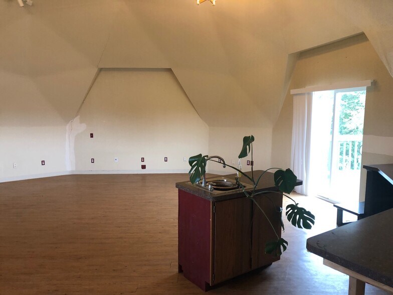 Building Photo - 1705 Ranch Rd