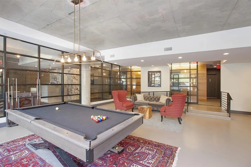 Building Photo - 331 E Houston St