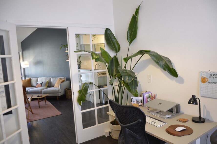 Building Photo - 4789 White Rock Cir