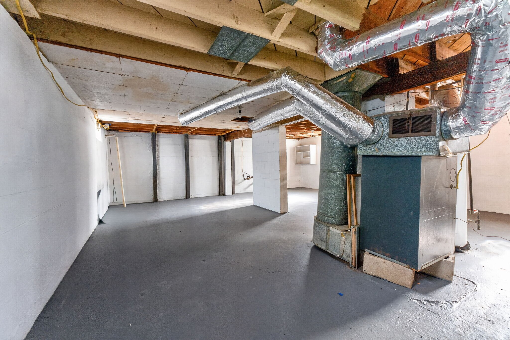 Building Photo - 1437 E 19th Ave