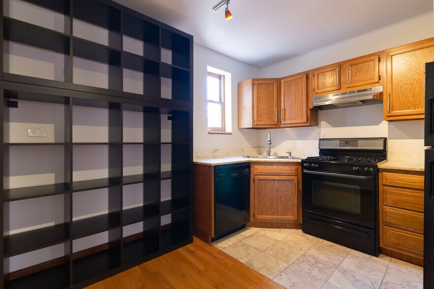 Building Photo - 315 S Ashland Ave