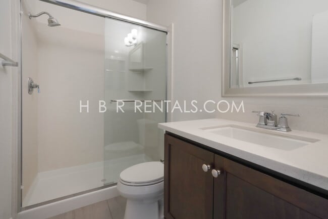 Building Photo - Hansen Village: Spacious 4-Bed Two Story H...