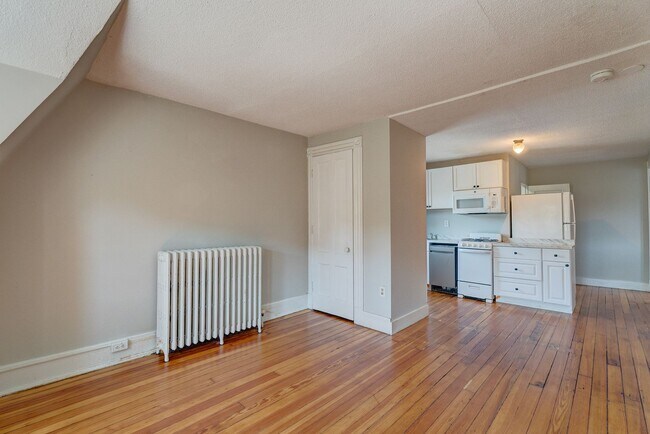 Building Photo - 65 Edgewood Ave