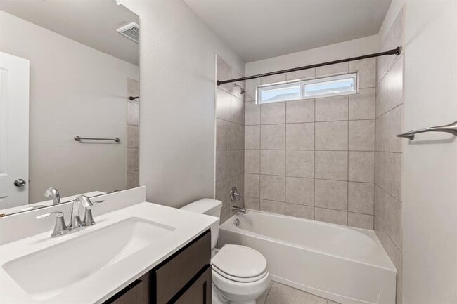 Building Photo - 18007 Malnati Dr