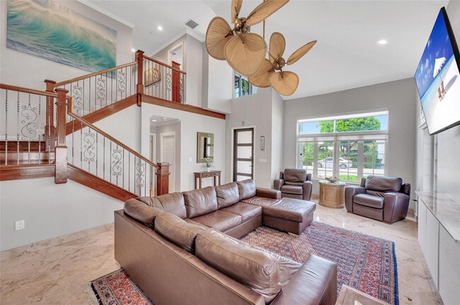 Building Photo - 3316 NE 16th St