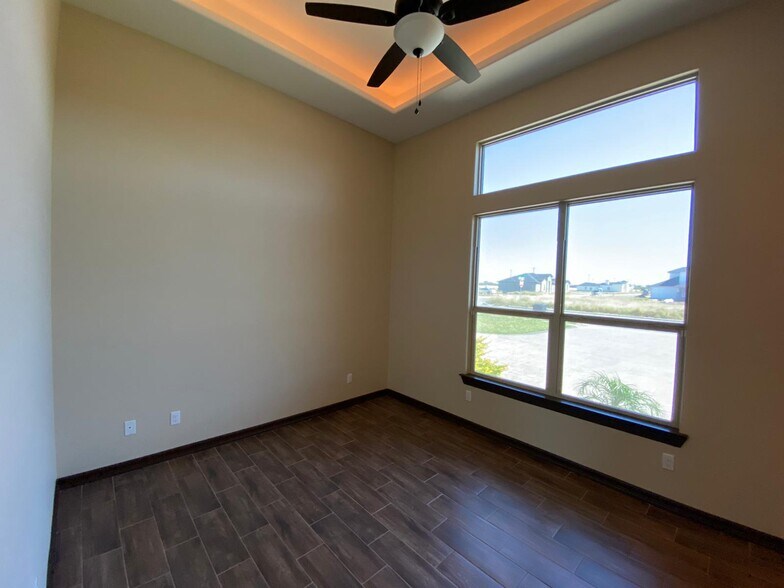 Building Photo - 13921 N 36th St