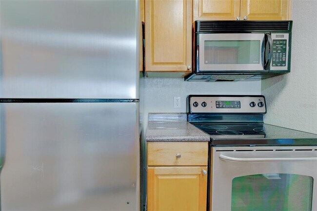 Building Photo - 12293 Sailwinds Dr