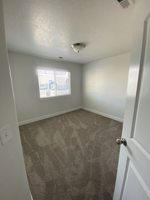 Building Photo - 4197 W 1630 N