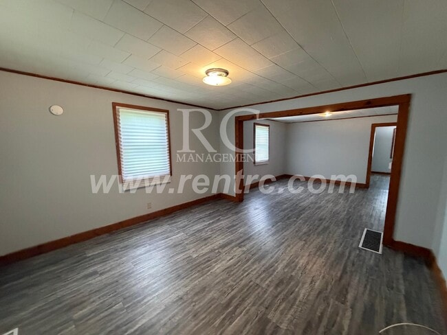 Building Photo - 1206 Robinson-