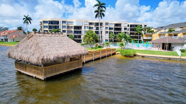 Building Photo - 8200 Lakeshore Dr