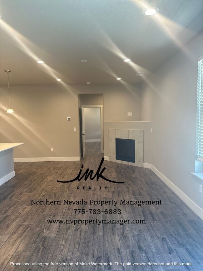 Building Photo - 1218 W Cottage Loop