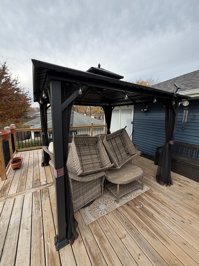 Building Photo - 715 Lacy Ave