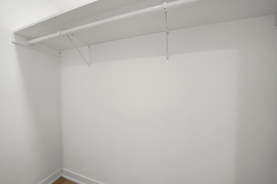 Building Photo - 2613 N Fairfield Ave