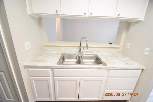 Building Photo - 5009 Terrace Village Ln