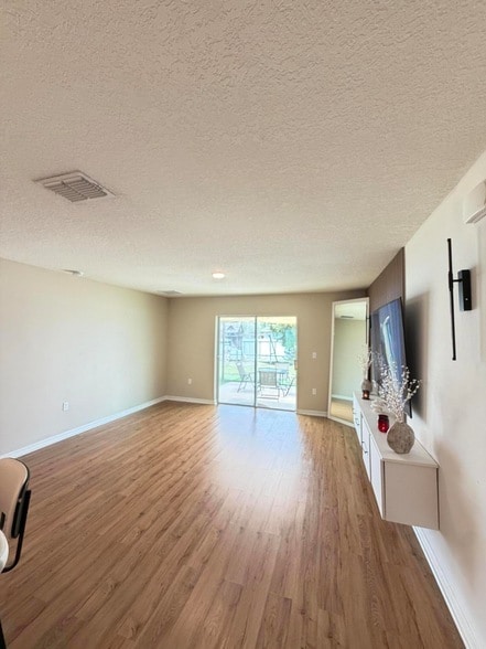 Building Photo - 4249 SW Whitebread Rd