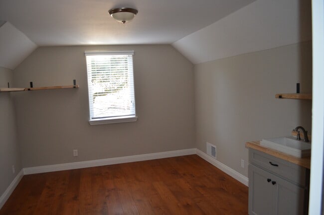 Building Photo - 2111 Deer Valley Rd