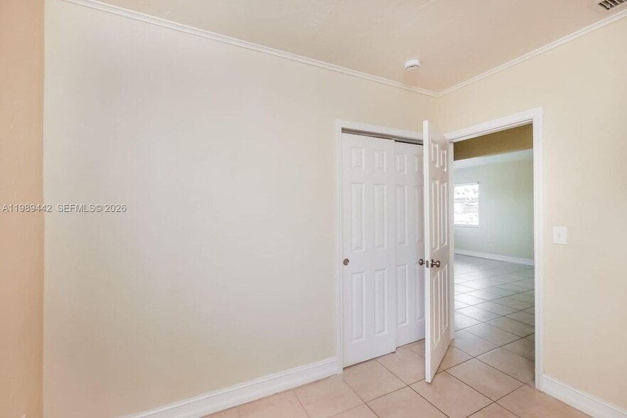 Building Photo - 1511 NE 205th Terrace