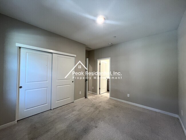 Building Photo - 3069 High Meadow Walk