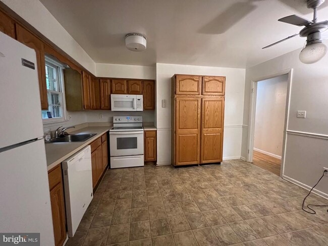 Building Photo - 8716 McNair Dr