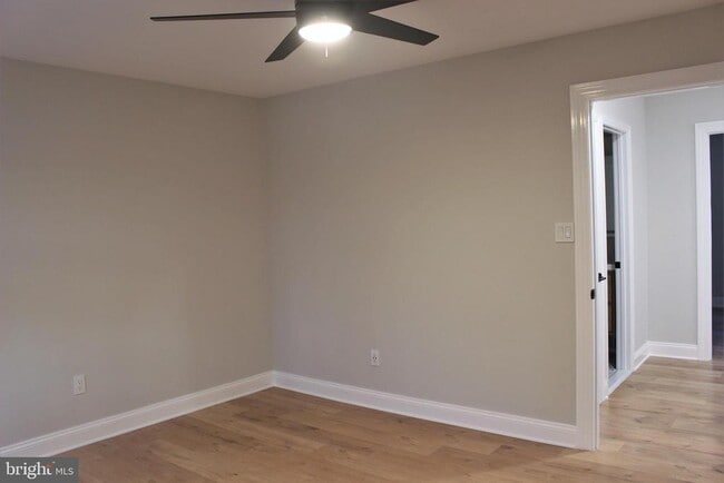 Building Photo - 154 Fairfield Dr