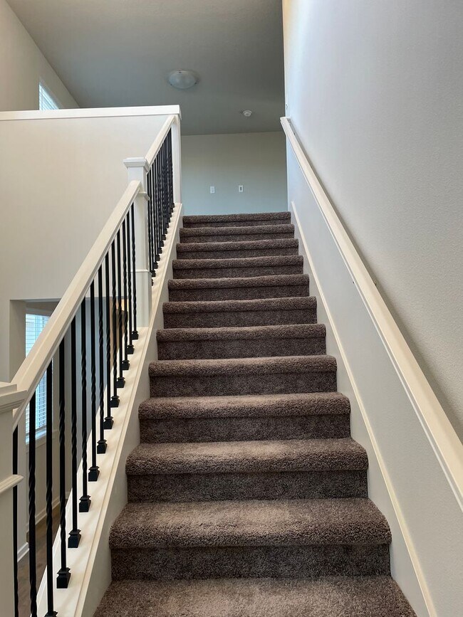 Building Photo - NEWER 4 Bed 2.5 Bath Home! Located near the Ridgefield Outdoor Recreation Center, equestrian faci...