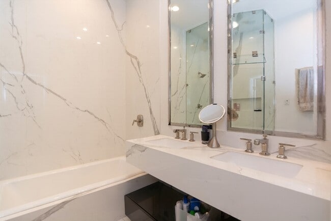 Building Photo - 288 Commonwealth Ave