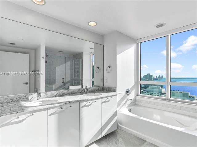 Building Photo - 951 Brickell Ave