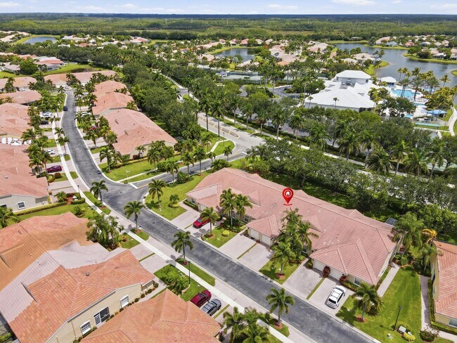 Building Photo - 9363 Bridgeport Dr