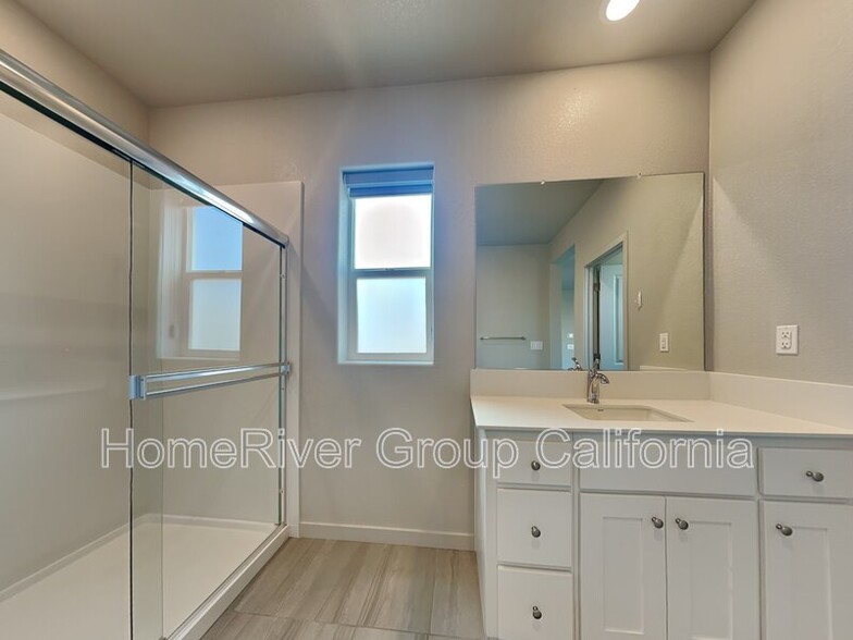 Building Photo - 3445 Cantor Dr