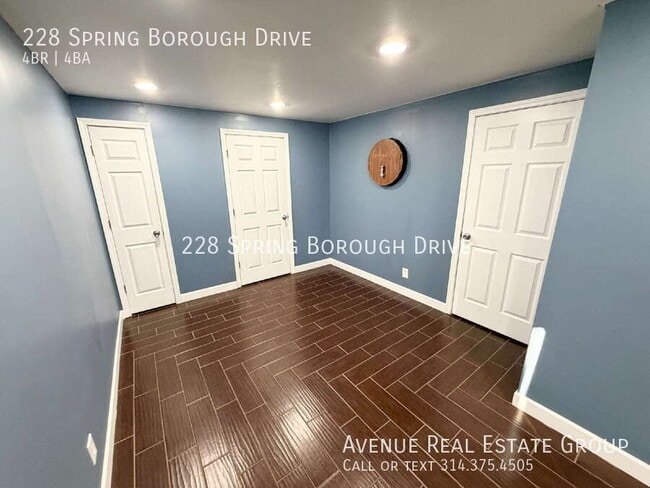 Building Photo - 228 Spring Borough Dr