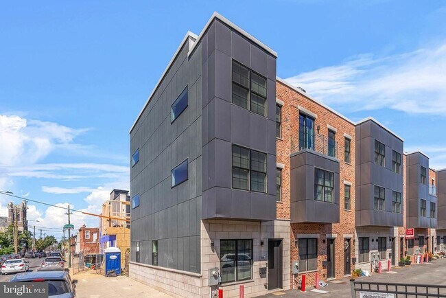 Building Photo - 1548 S 25th St