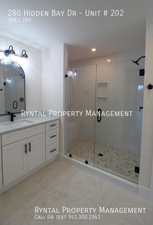 Building Photo - 280 Hidden Bay Dr