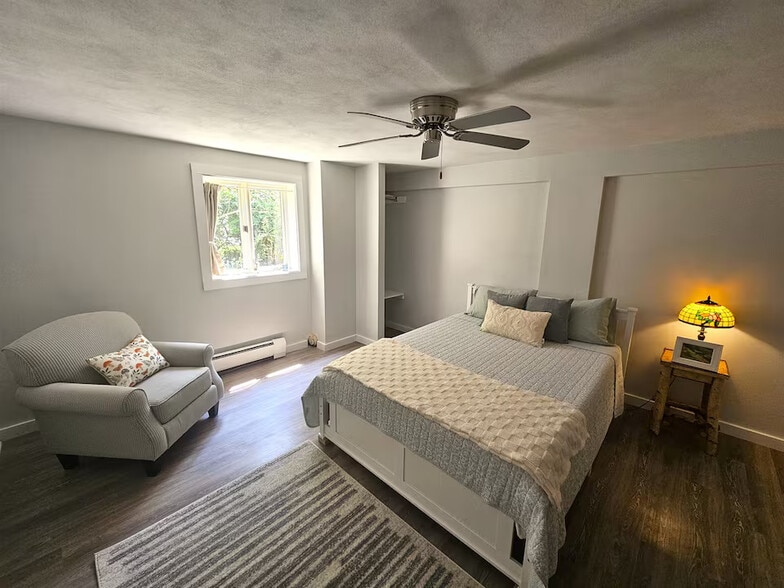 2nd Bedroom - 6117 E Lake Rd